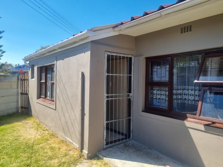 6 Bedroom Property for Sale in Bellville South Western Cape